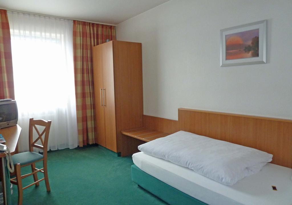 Landhotel Sulzbacher Hof زولتسباخ الغرفة الصورة